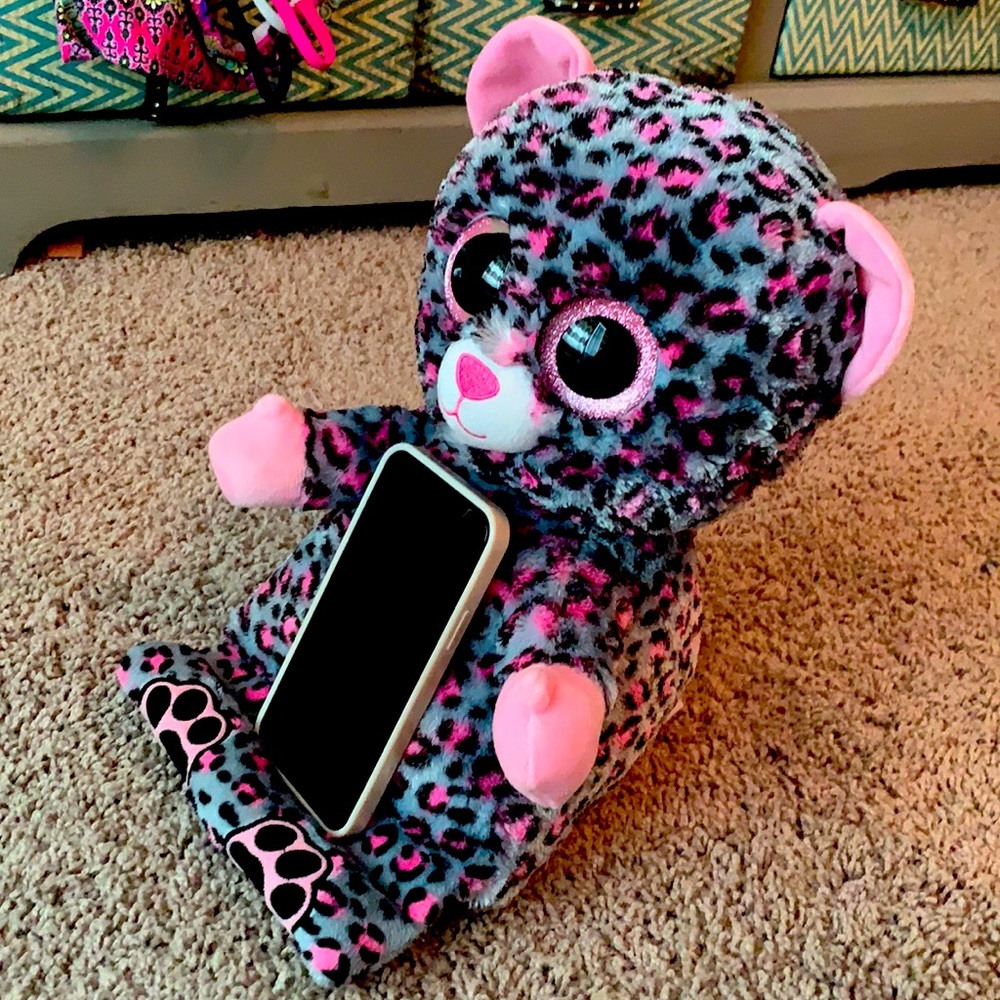 Plush pillow for phone